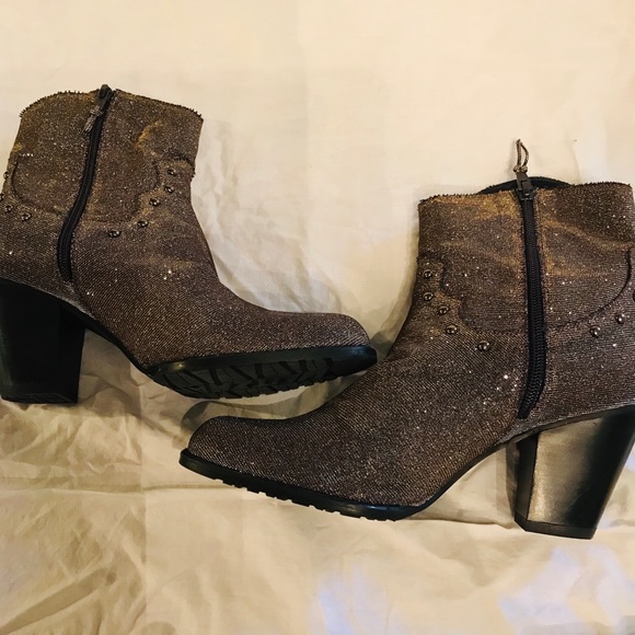 Stuart Weitzman Shimmer Studded Western Bootie - Picture 3 of 7